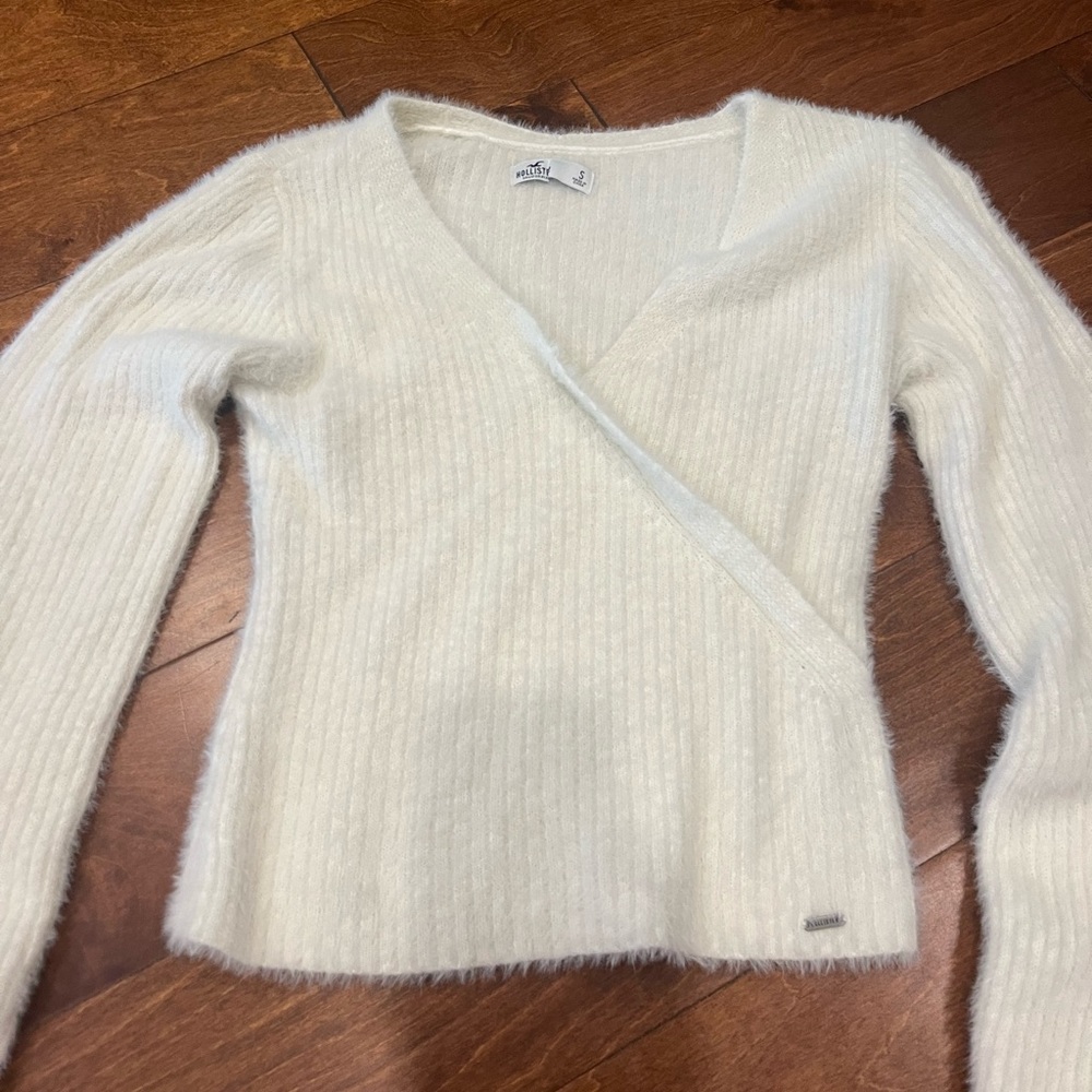 Hollister cropped long sleeve